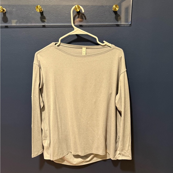 lululemon athletica Tops - Women’s lululemon dolman style Top